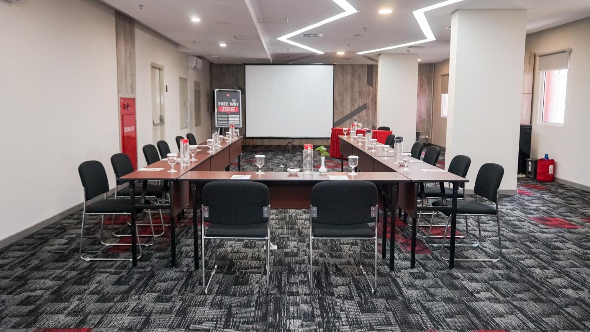 Ibis Jakarta Senen Eksteriør billede
