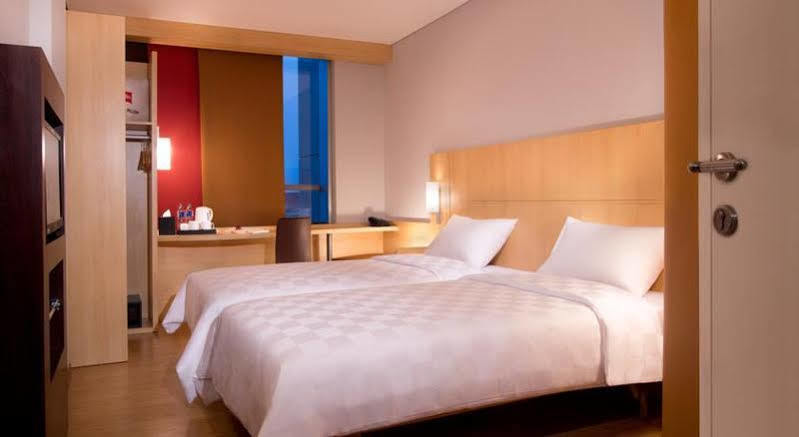 Ibis Jakarta Senen Eksteriør billede